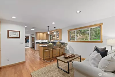 1555 Wildwood Boulevard SW, Issaquah, WA 98027 - Photo 13