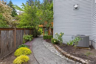 20012 27th Drive SE, Bothell, WA 98012 - Photo 35