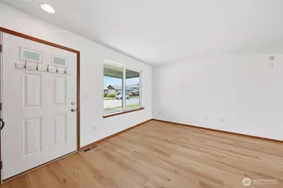 1721 Langdon Street, Sumner, WA 98390 - Photo 7