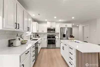 17811 E 114th Street Ct, Bonney Lake, WA 98391 - Photo 13