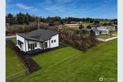 514 Canal Drive NE, Ocean Shores, WA 98569 - Photo 3