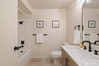 17534 161st Avenue SE, Renton, WA 98058 - Photo 13