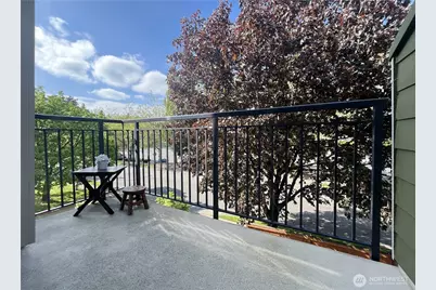 12511 SE 41st Place #A301, Bellevue, WA 98006 - Photo 11