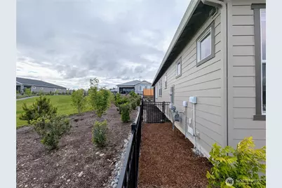 14830 207th Avenue E, Bonney Lake, WA 98391 - Photo 33