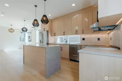 2626 58th Avenue SW #B, Seattle, WA 98116 - Photo 5