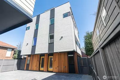 2626 58th Avenue SW #B, Seattle, WA 98116 - Photo 3
