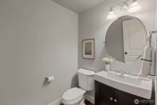 3122 Franklin Ave E, Seattle, WA 98102 - Photo 15