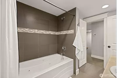 3122 Franklin Avenue E #B, Seattle, WA 98102 - Photo 23