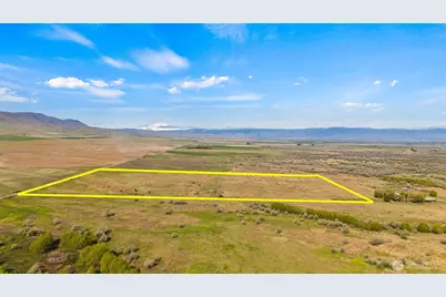 3500 Island Road #South, White Swan, WA 98952 - Photo 3