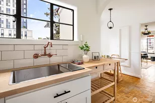 1106 NE 42nd, Seattle, WA 98105 - Photo 11
