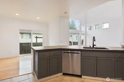 13332 SE 177th Court, Renton, WA 98058 - Photo 9