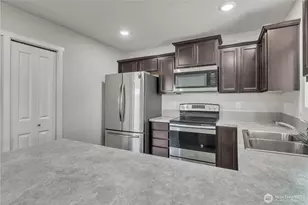 10691 186th St Ct E, Puyallup, WA 98374 - Photo 11