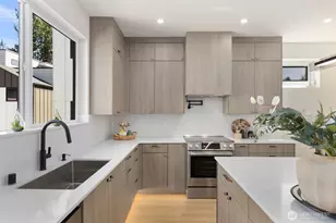 929 N 87th St, Seattle, WA 98103 - Photo 9