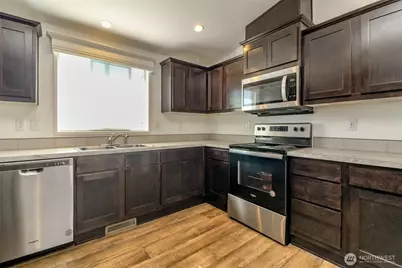 10713 63rd St E #27, Puyallup, WA 98372 - Photo 5
