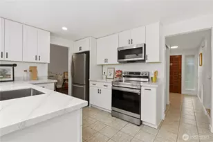 2208 Vashon Ave NE, Renton, WA 98059 - Photo 11