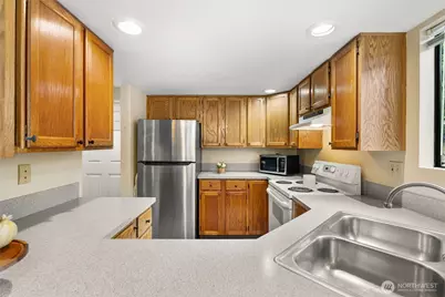 15123 Sunwood Boulevard #GG21, Tukwila, WA 98188 - Photo 5