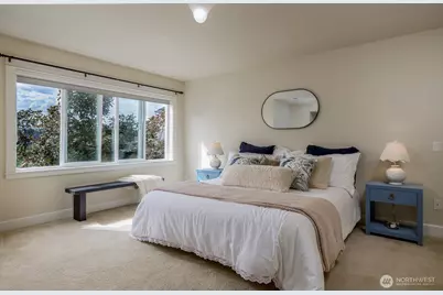 3030 31st Avenue W, Seattle, WA 98199 - Photo 17