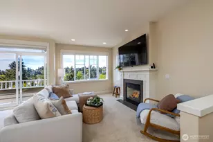 3030 31st Ave W, Seattle, WA 98199 - Photo 11