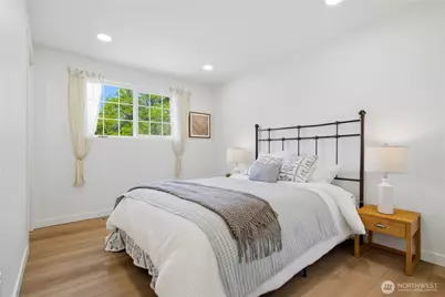 9526 7th Avenue NW, Seattle, WA 98117 - Photo 15