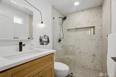 9526 7th Avenue NW, Seattle, WA 98117 - Photo 17
