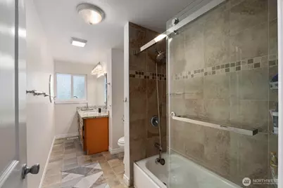 826 S 200th Street, Des Moines, WA 98198 - Photo 11
