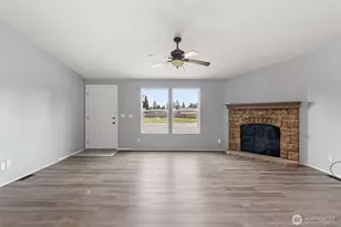 18933 SW Prairie St, Rochester, WA 98579 - Photo 5