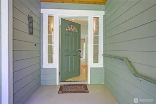 611 SW Camano Dr, Camano Island, WA 98282 - Photo 7