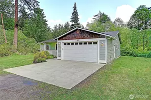 611 SW Camano Dr, Camano Island, WA 98282 - Photo 27