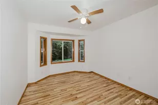 566 E Pointes Dr W, Shelton, WA 98584 - Photo 11