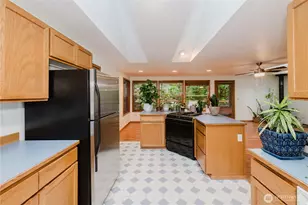 566 E Pointes Dr W, Shelton, WA 98584 - Photo 7