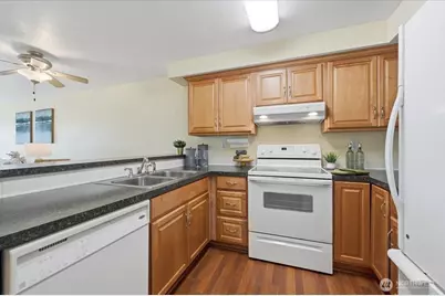 4893 76th Street SW #E203, Mukilteo, WA 98275 - Photo 9