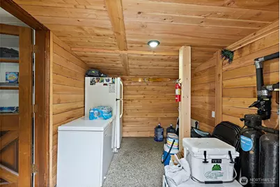 33915 Tanwax Court E, Eatonville, WA 98328 - Photo 31