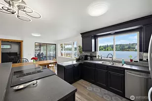 33915 Tanwax Ct E, Eatonville, WA 98328 - Photo 9