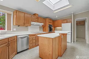 905 243rd St SW, Bothell, WA 98021 - Photo 3