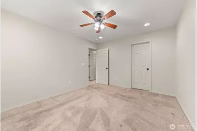 4200 Edgewater Boulevard NE, Lacey, WA 98516 - Photo 25