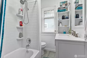 1404 S 2nd St, Mount Vernon, WA 98273 - Photo 13