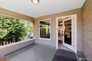 1922 4th St, Bremerton, WA 98337 - Photo 5
