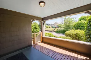 1922 4th St, Bremerton, WA 98337 - Photo 3
