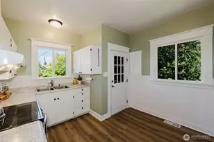 1922 4th St, Bremerton, WA 98337 - Photo 17