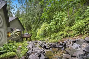2825 NW Pine Cone Dr, Issaquah, WA 98027 - Photo 31