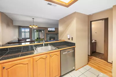 323 SW 112th Street #102, Seattle, WA 98146 - Photo 7