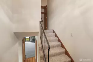 323 SW 112th St, Seattle, WA 98146 - Photo 13