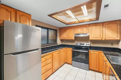 323 SW 112th Street #102, Seattle, WA 98146 - Photo 5