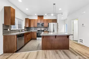 8128 Wolcott Ave S, Seattle, WA 98118 - Photo 9