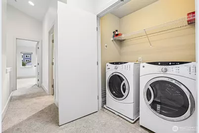 8128 Wolcott Avenue S, Seattle, WA 98118 - Photo 17