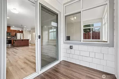 8128 Wolcott Avenue S, Seattle, WA 98118 - Photo 23