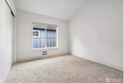 8128 Wolcott Avenue S, Seattle, WA 98118 - Photo 15