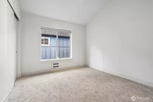 8128 Wolcott Ave S, Seattle, WA 98118 - Photo 15