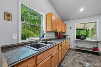 11508 Claussen Road, Anderson Island, WA 98303 - Photo 13