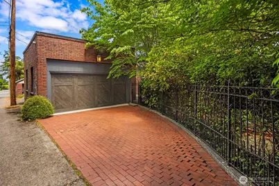 2218 E Prospect Street, Seattle, WA 98112 - Photo 37